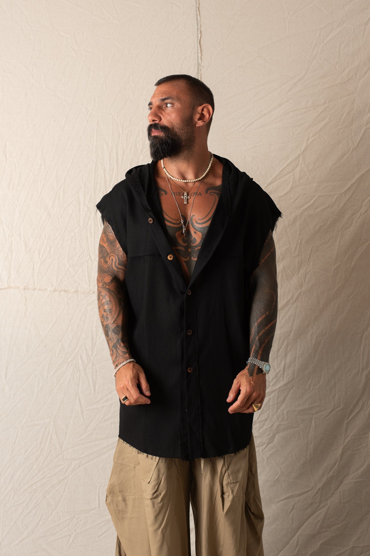 Camicia Smanicato Cappuccio Nero