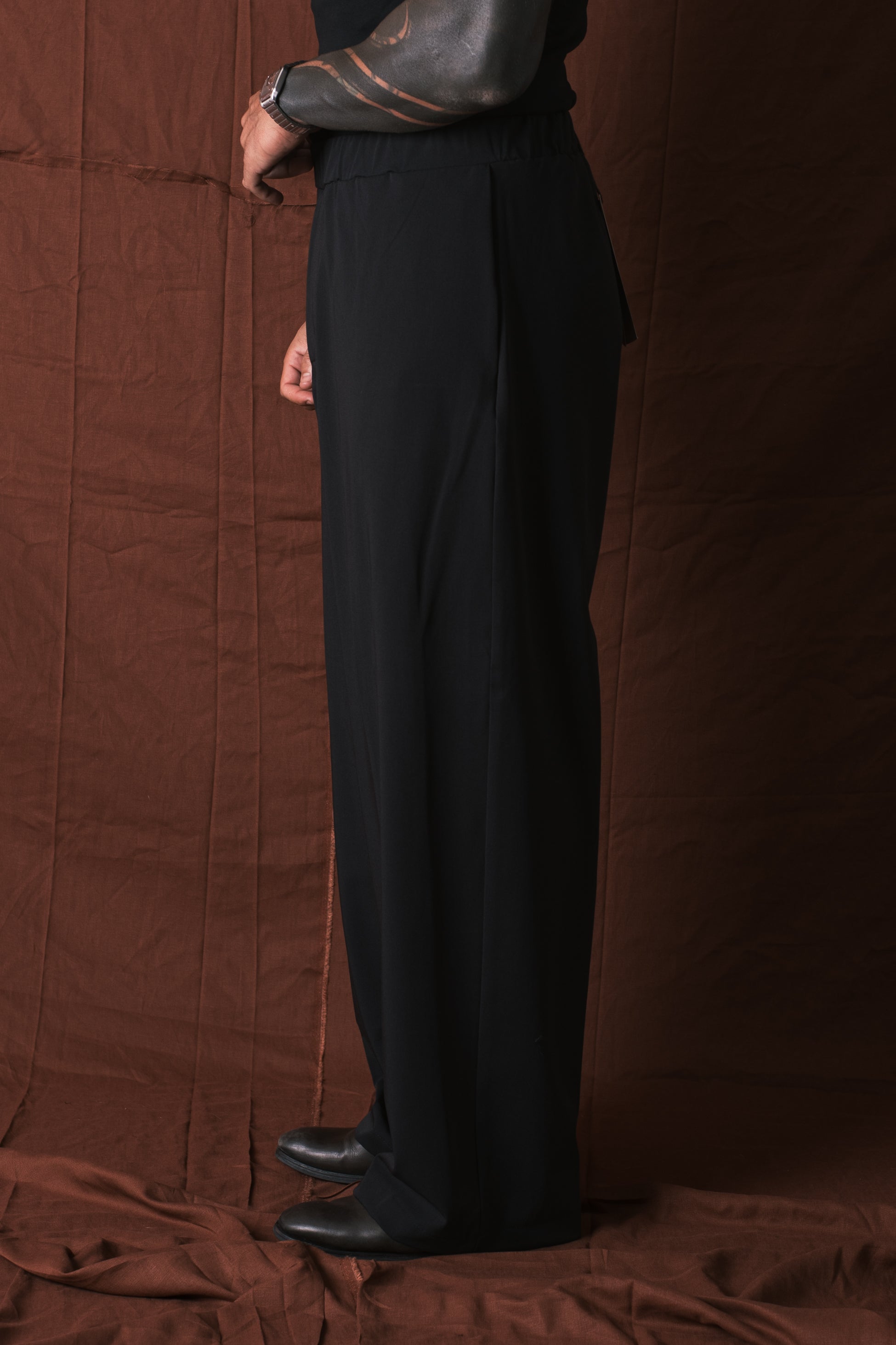 Palazzo Con Elastico Nero