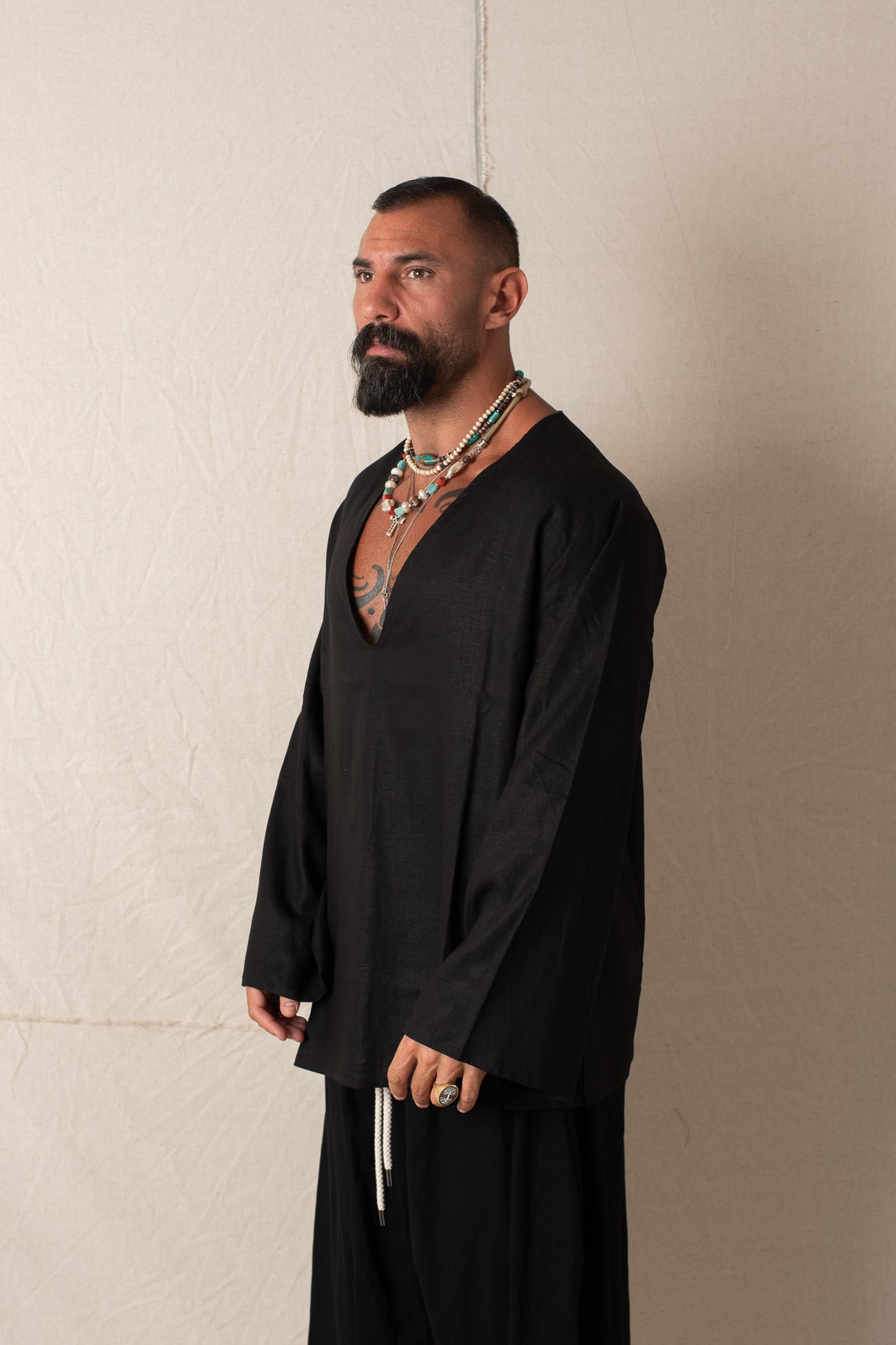 Maglia V In Lino Nero