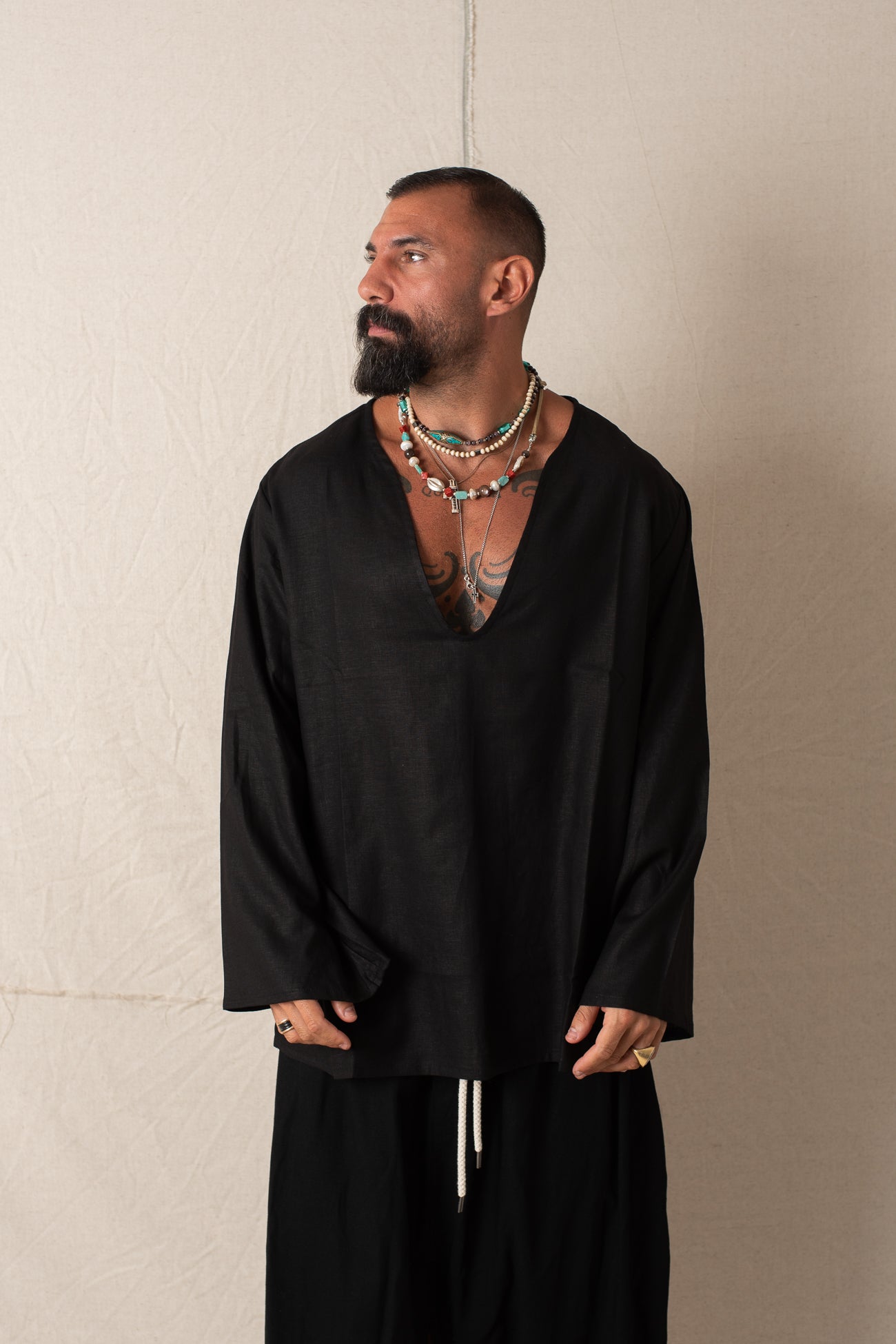 Maglia V In Lino Nero