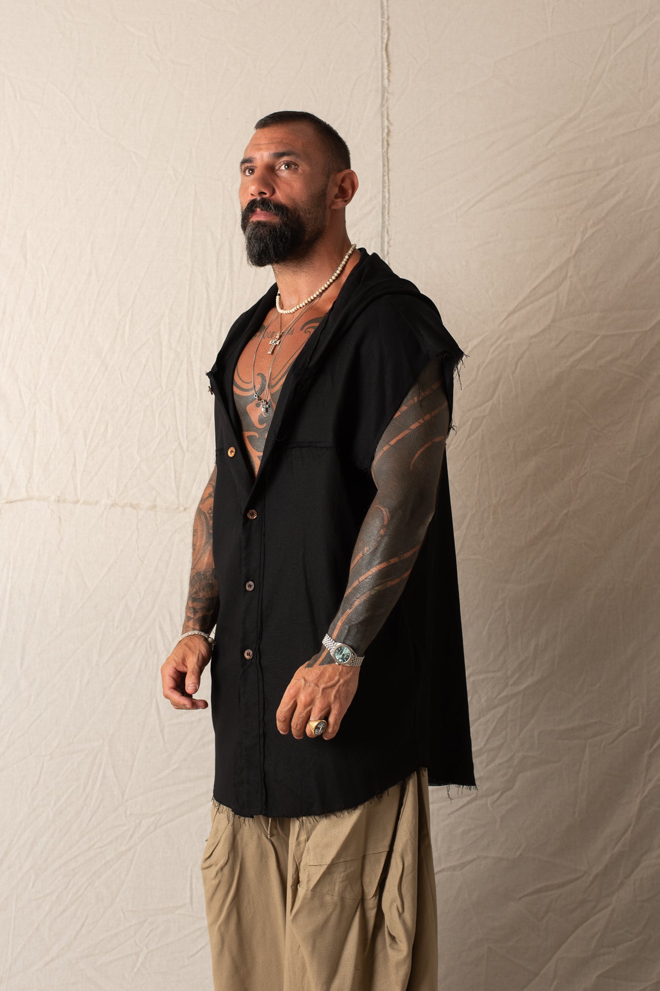 Camicia Smanicato Cappuccio Nero