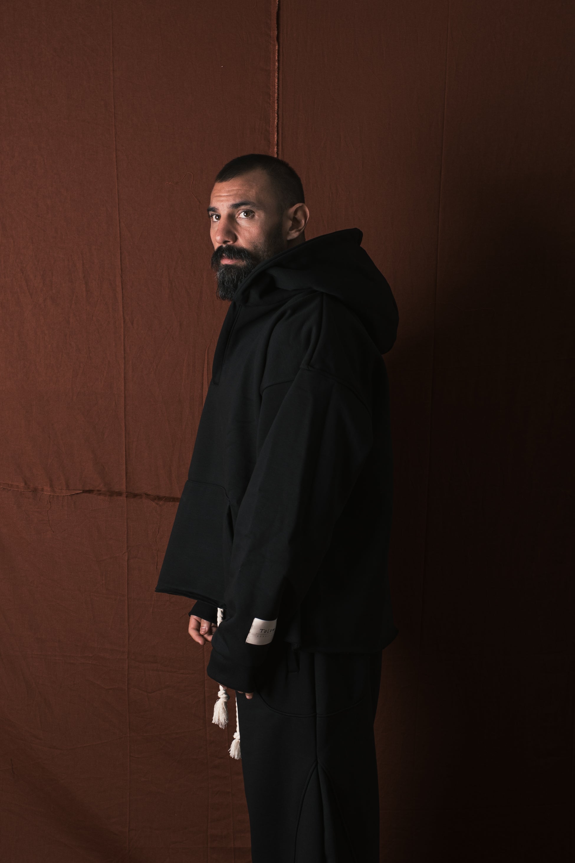 Felpa Cappuccio Collo V Nero