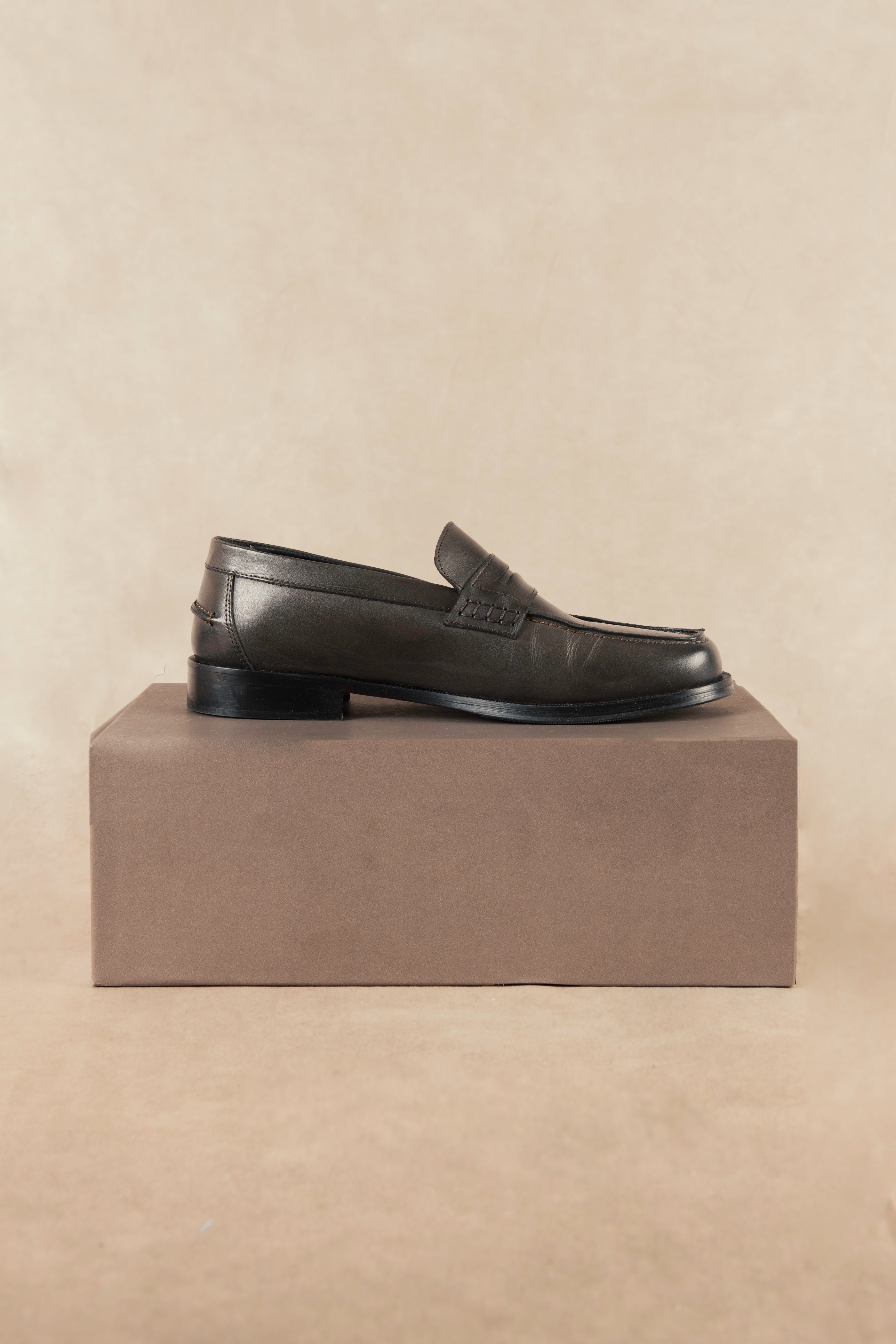 Moccasin Moro Square Toe