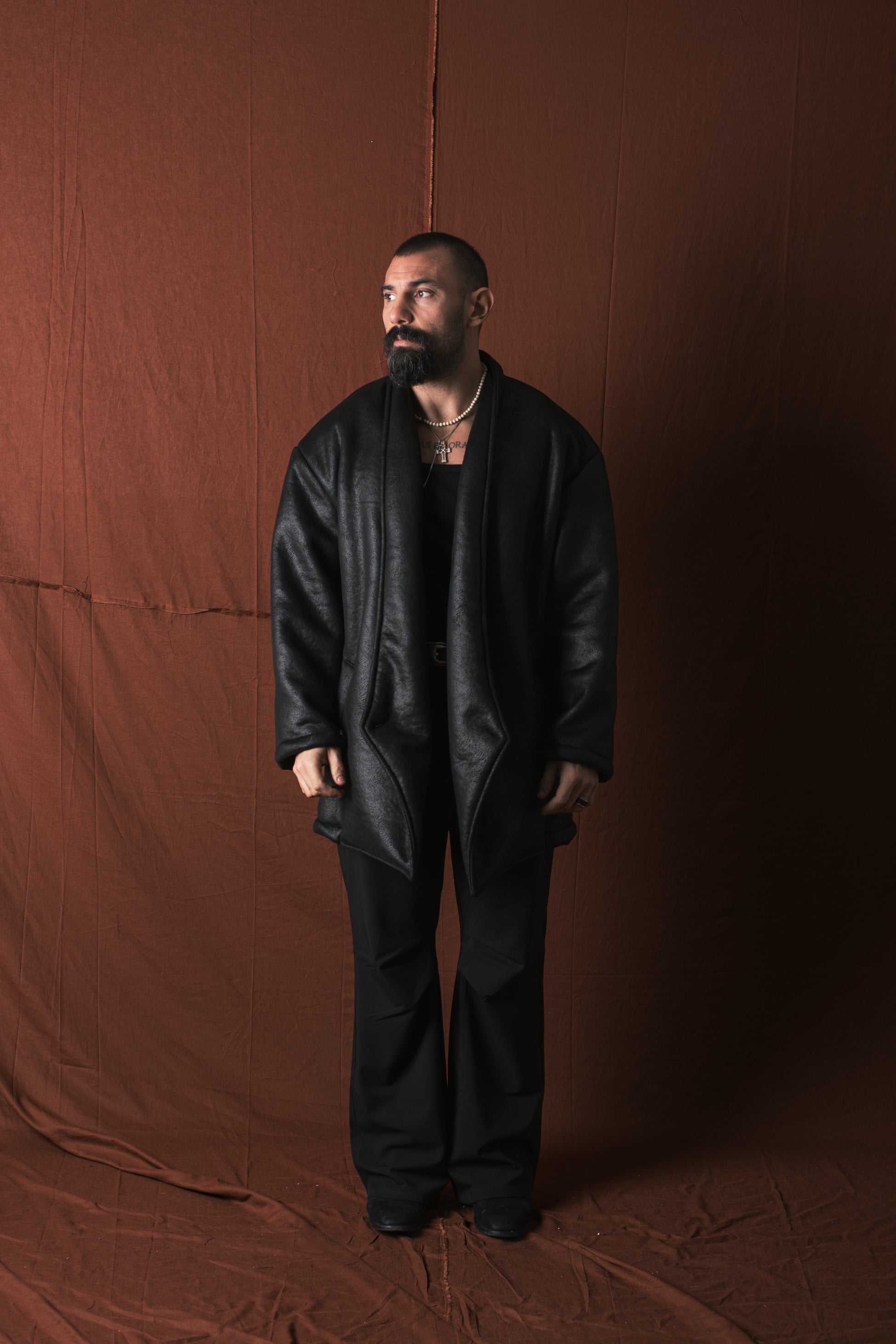 Montone Over Sciallato Nero