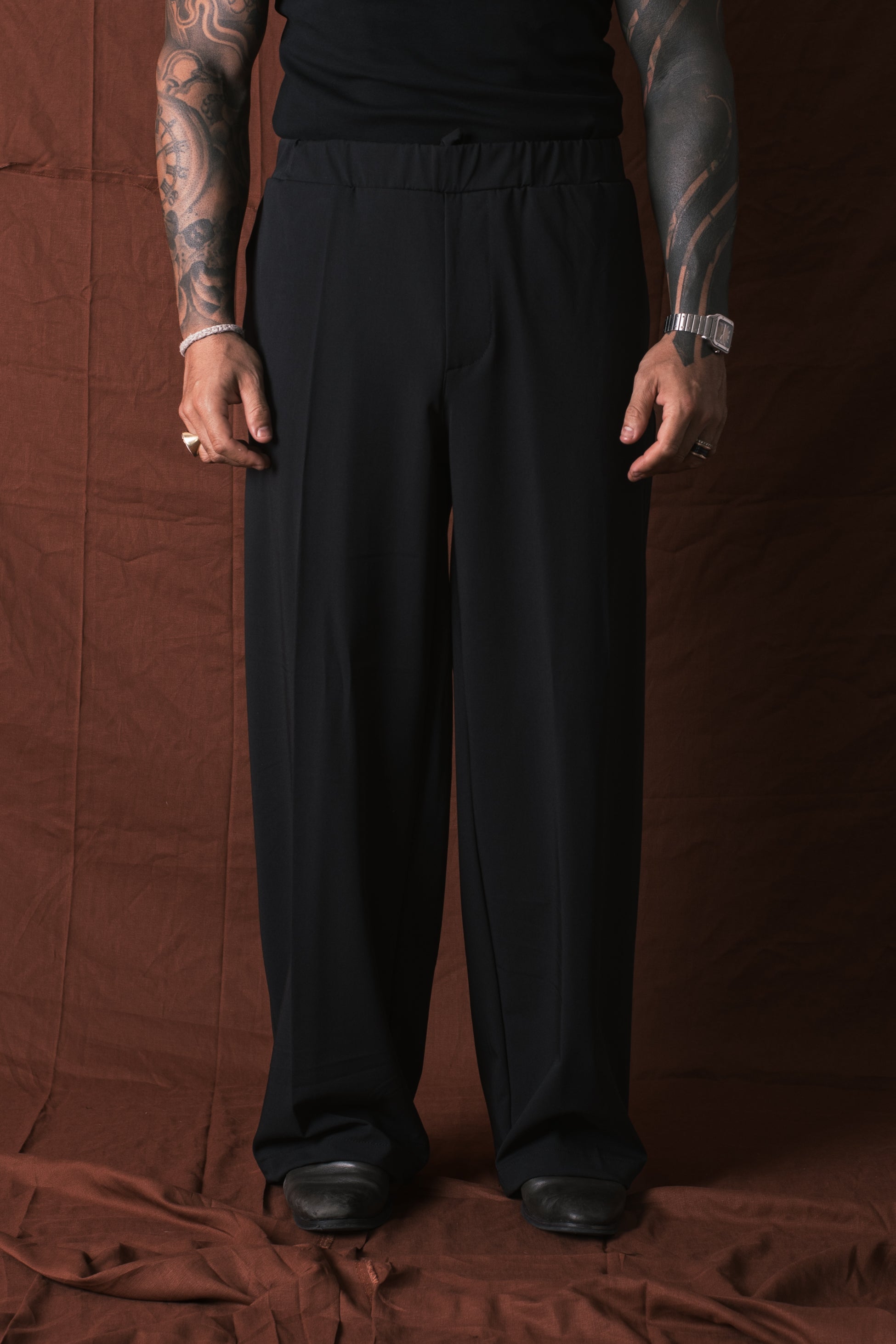 Palazzo Con Elastico Nero