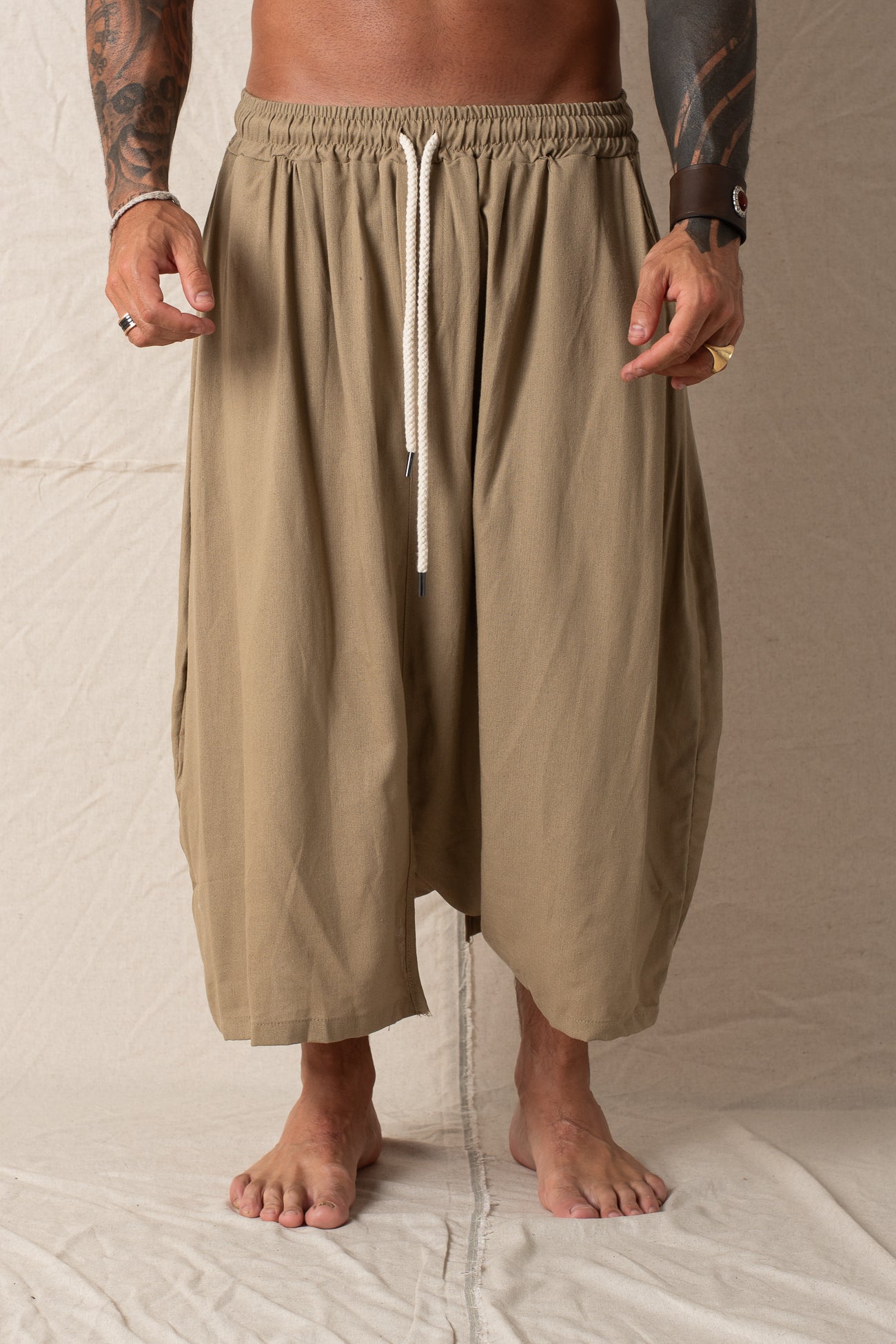 ShortAsimmetrico In Lino Khaki