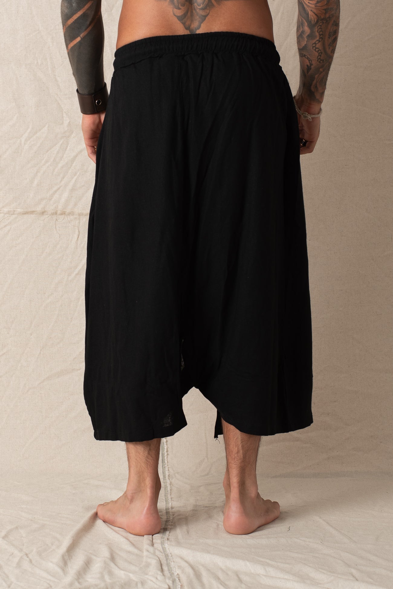 ShortAsimmetrico In Lino  Nero