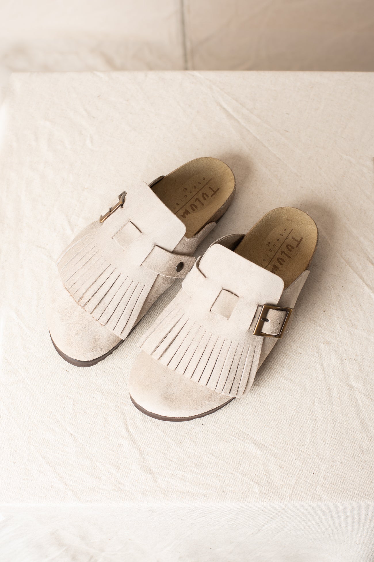 Mules Con Frangia Beige
