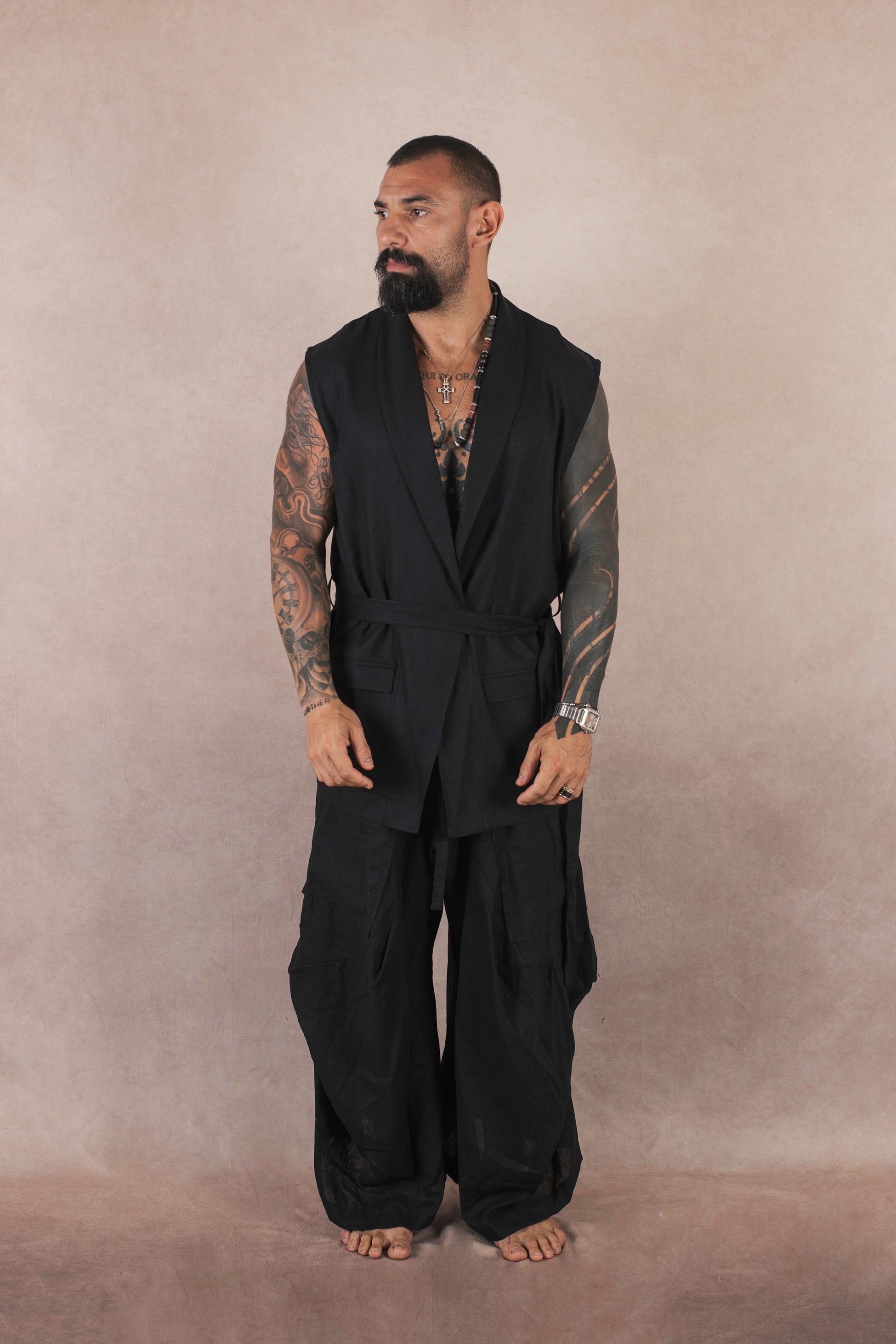 Kimono Smanicato In Lino Nero