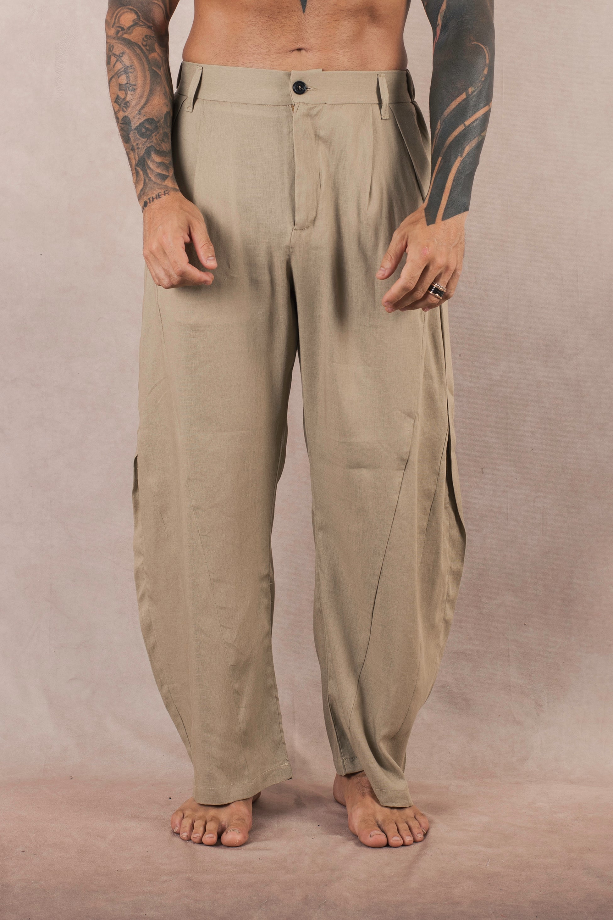 Japan  Pence In Lino Khaki